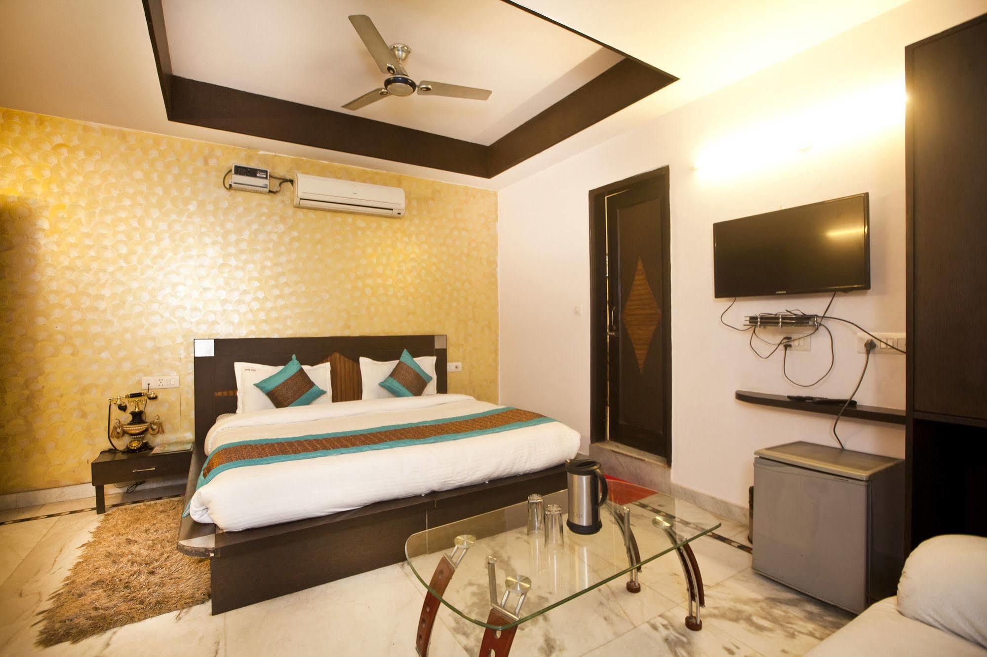 Hotel Ananda Delhi  Exterior foto