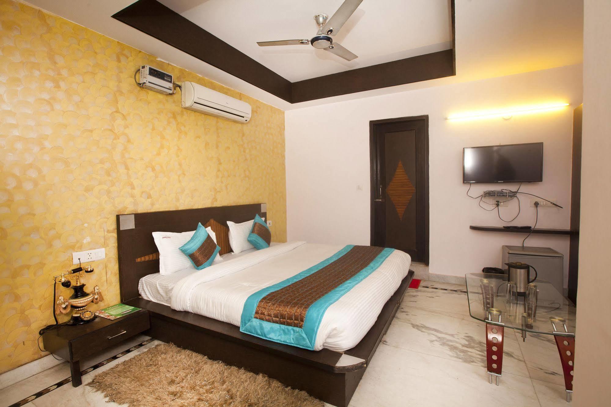 Hotel Ananda Delhi  Exterior foto