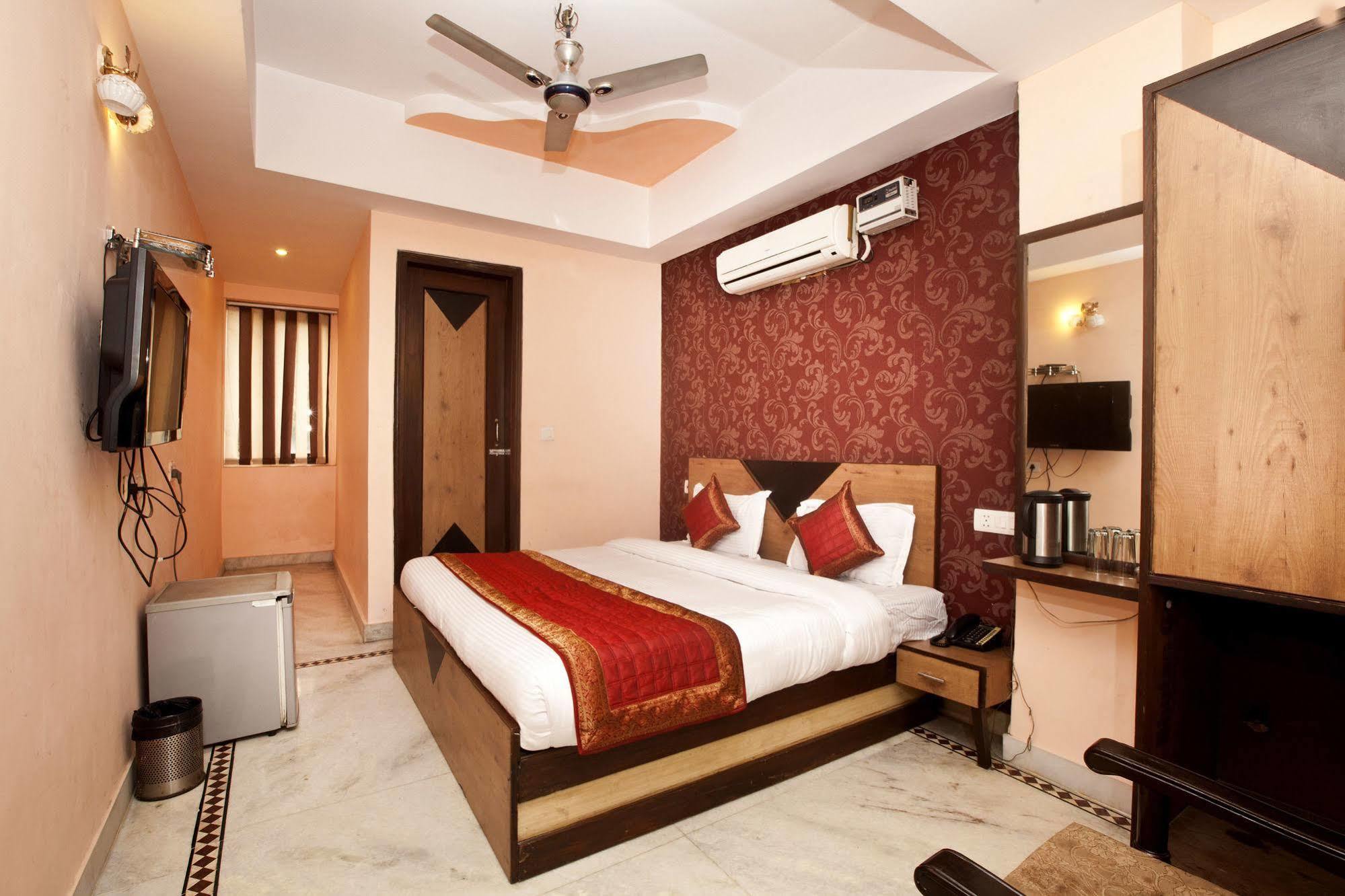 Hotel Ananda Delhi  Exterior foto